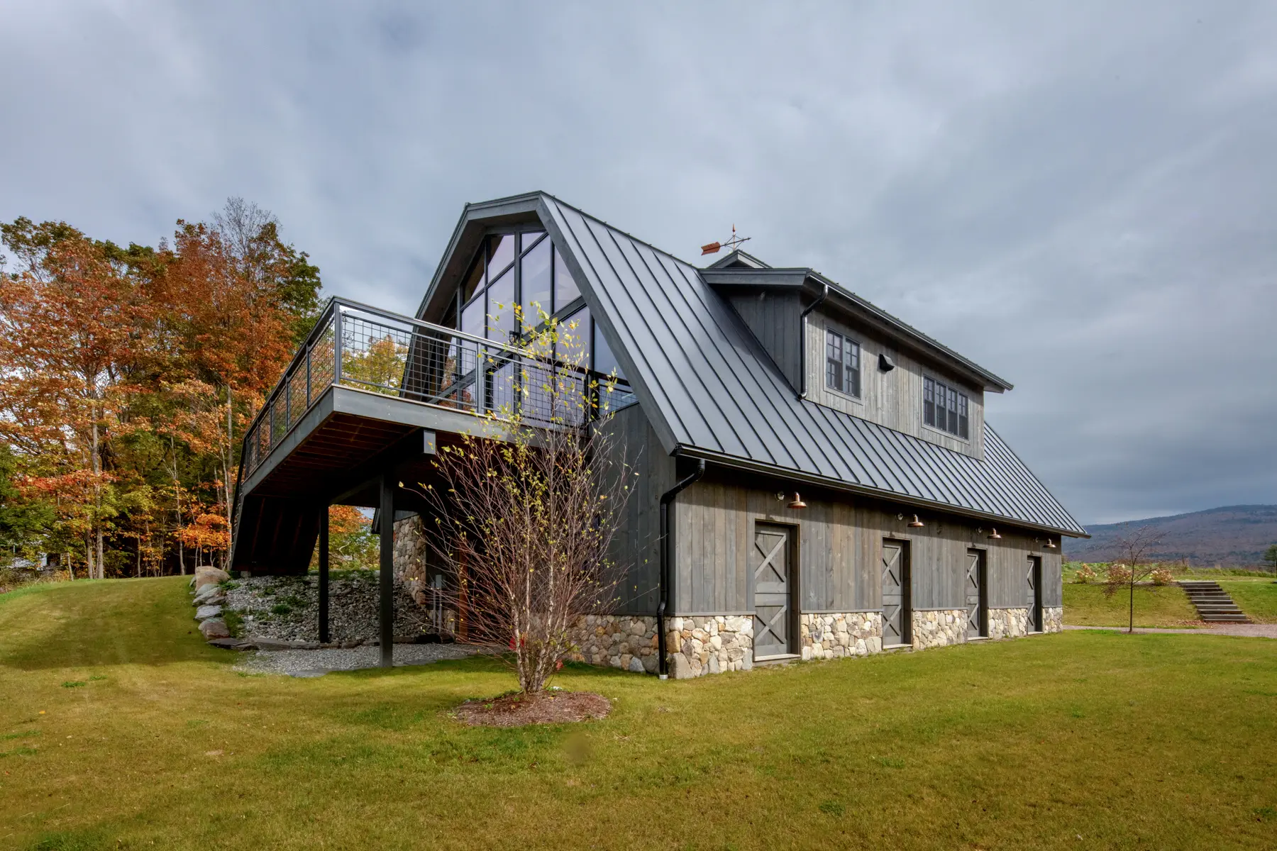 Timber Frame Barn House Exterior Window Wall Normerica Timber Homes