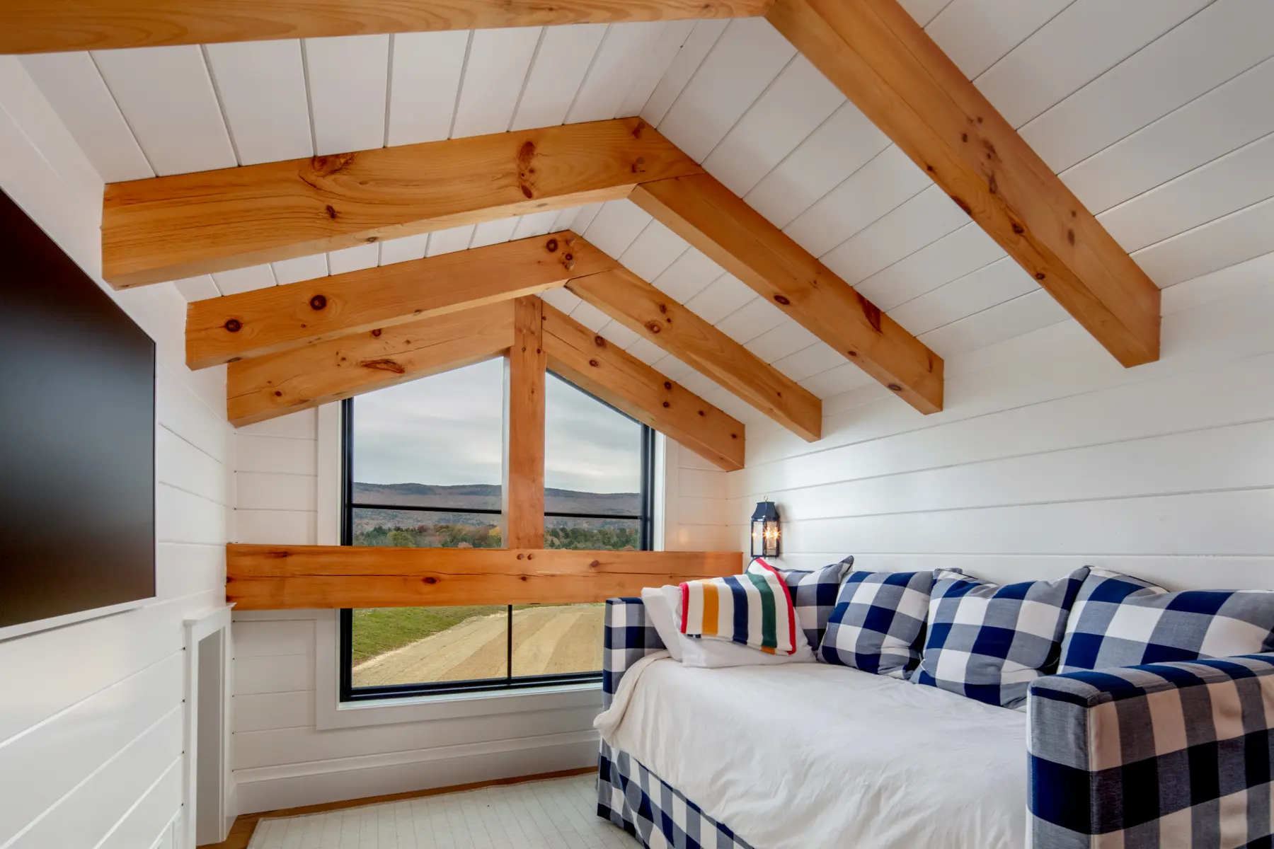 Timber Frame Barn House Interior Loft Lounge Normerica Timber Homes