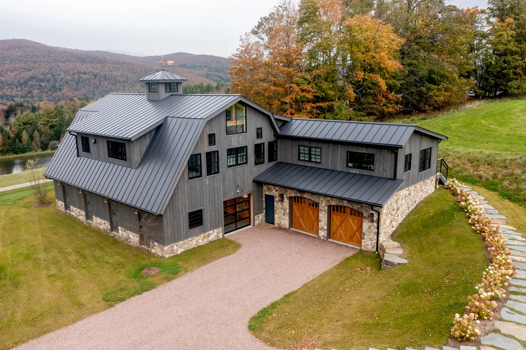 Timber Frame Barn House Portfolio Exterior Front Normerica Timber Homes