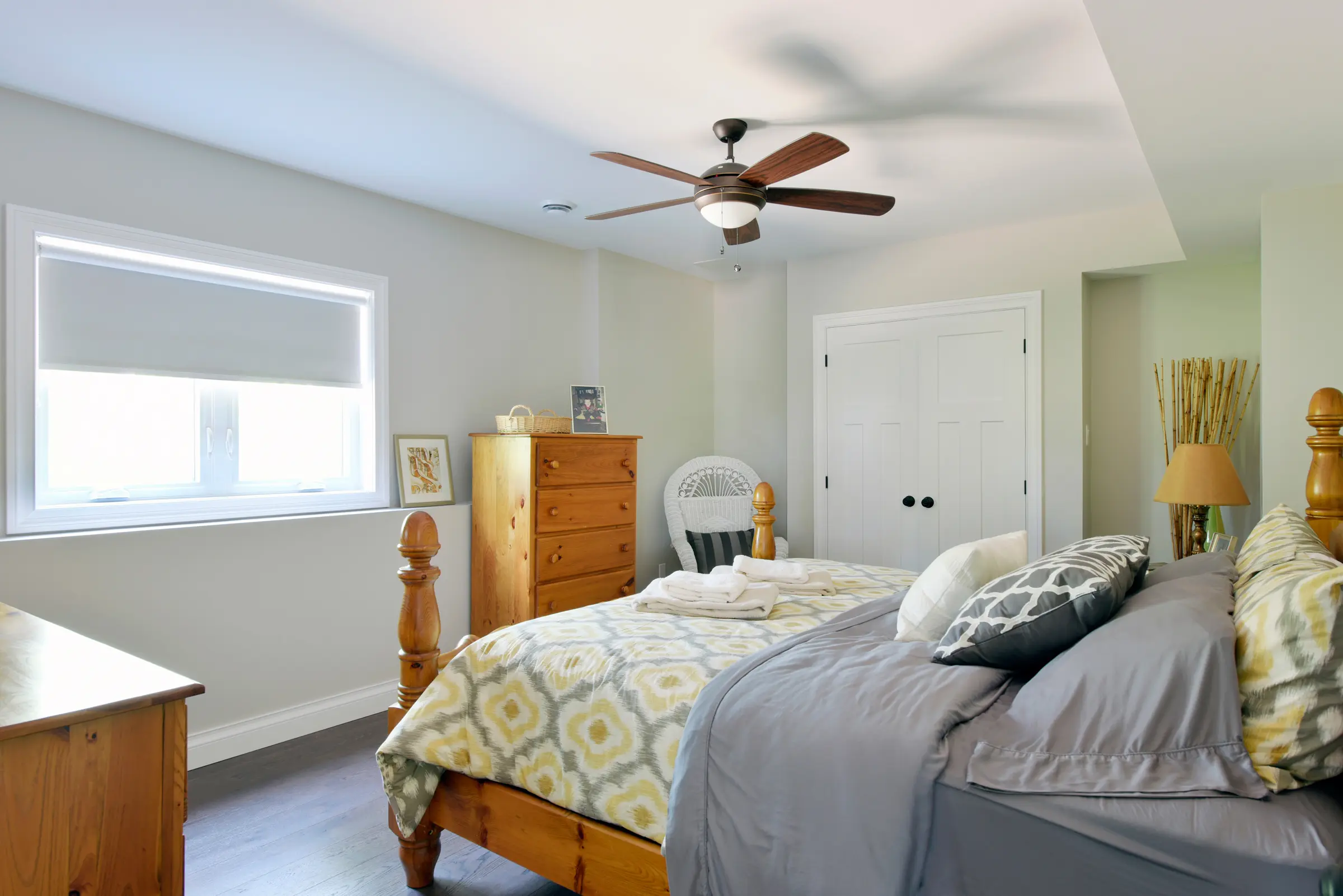 12 Normerica Timber Frame Interior Cottage Bedroom