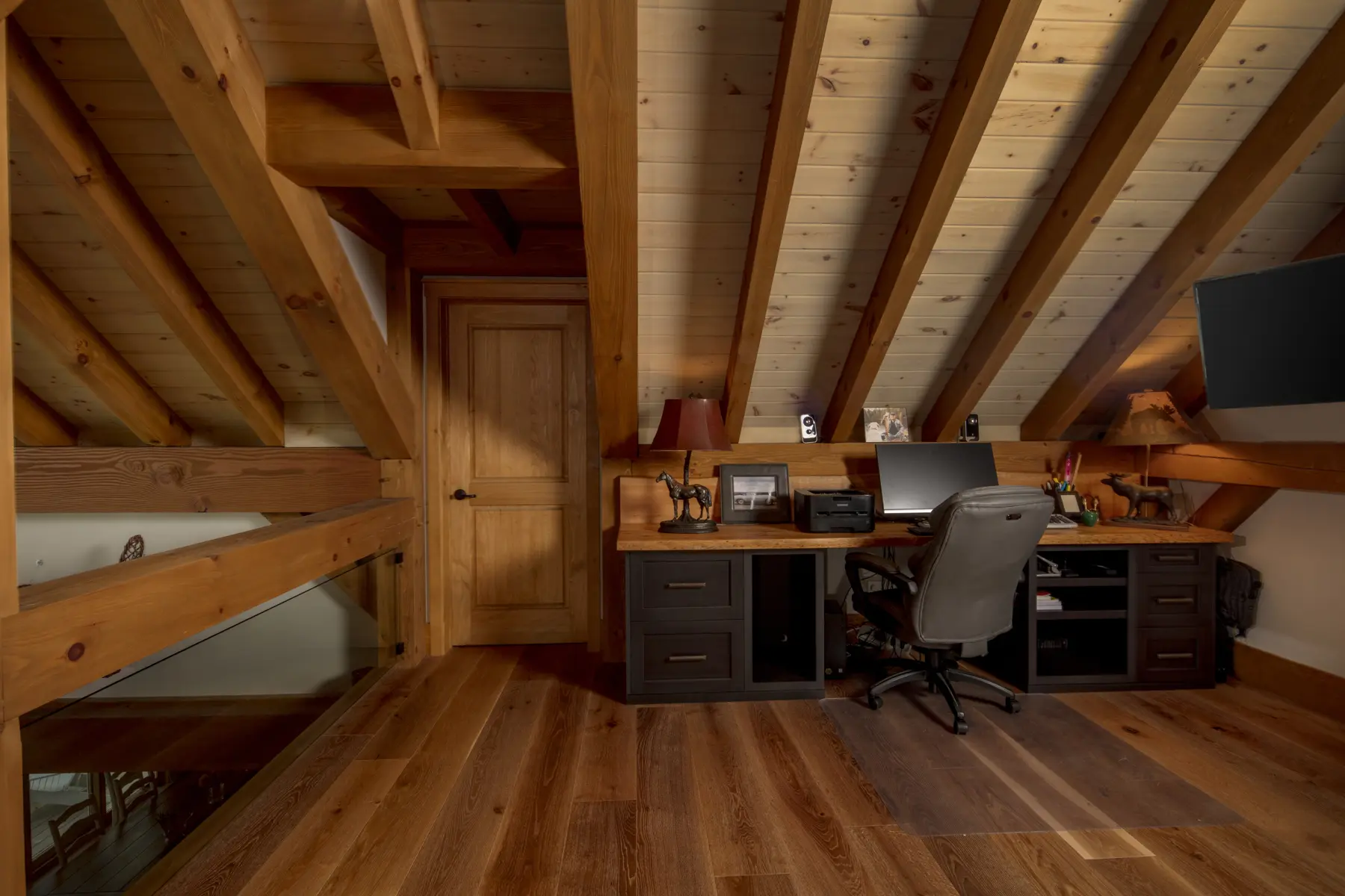 15 Normerica Timber Frame Interior Cottage Loft Office