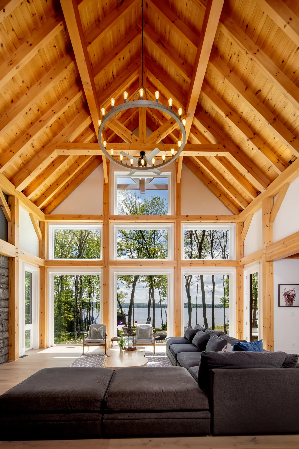 Normerica Timber Homes Timber Frame Cottage Muskoka Room Great Room Family Lakehouse Low Resolution 4724