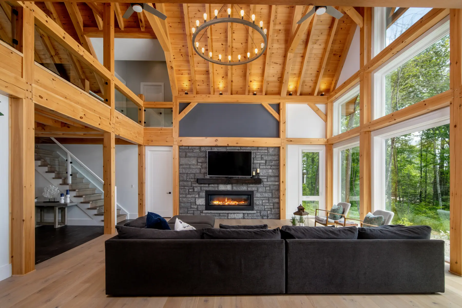 Normerica Timber Homes Timber Frame Cottage Muskoka Room Great Room Family Lakehouse Low Resolution 4791