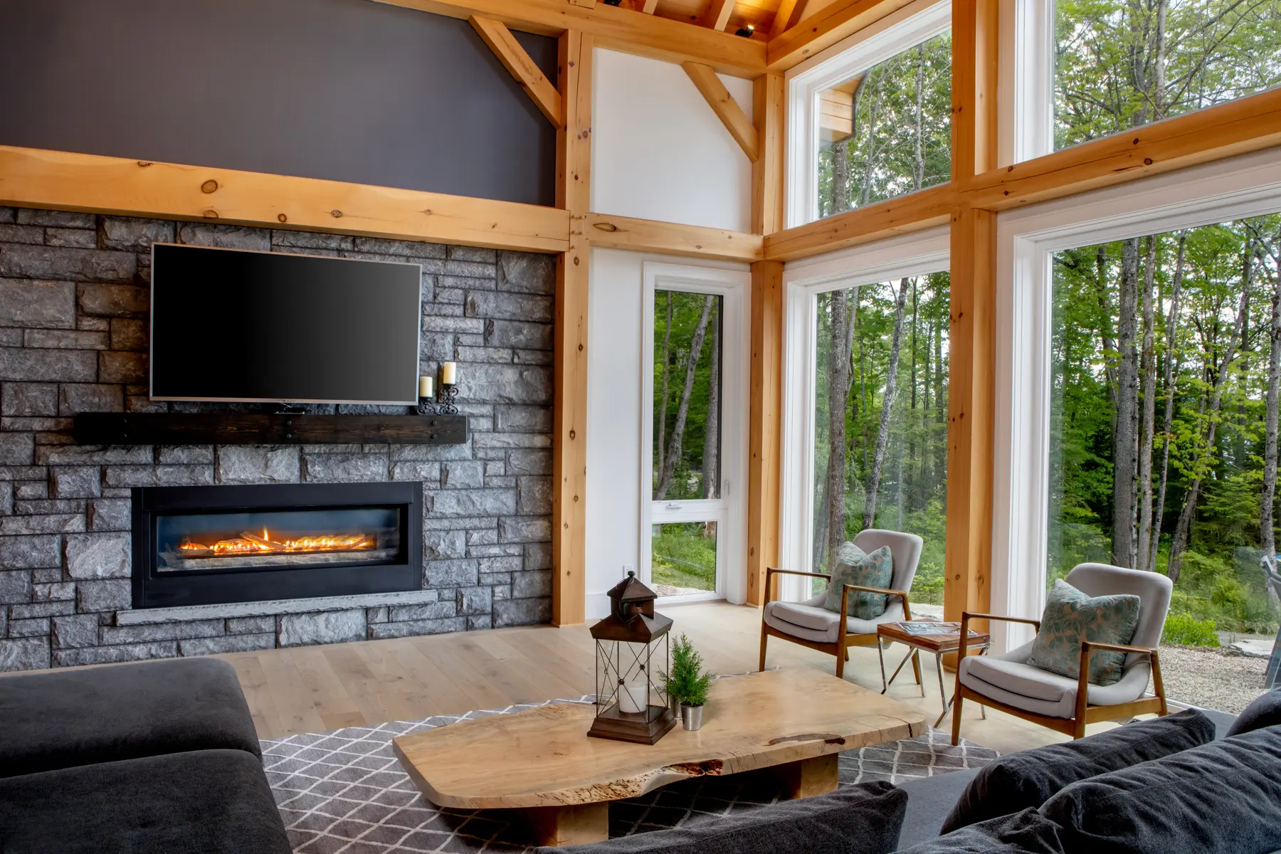 Normerica Timber Homes Timber Frame Cottage Muskoka Room Great Room Family Lakehouse Low Resolution 4794