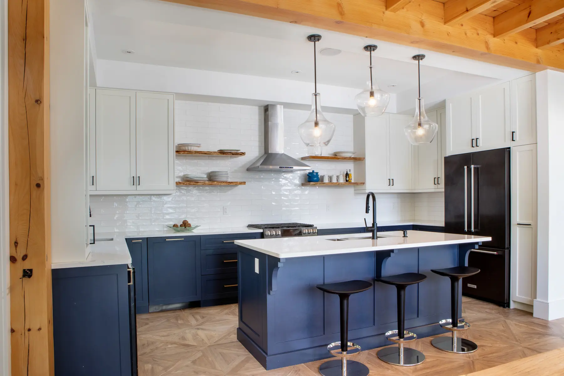 Normerica Timber Homes Timber Frame Cottage Muskoka Room Great Room Family Lakehouse Low Resolution 4902