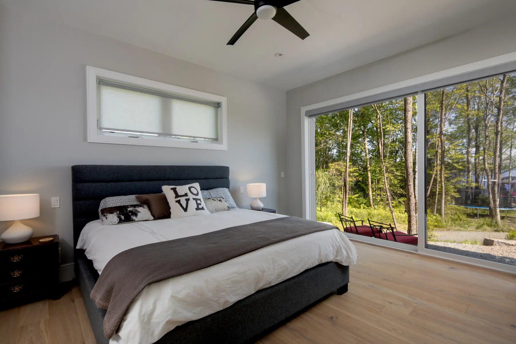 Normerica Timber Homes Timber Frame Cottage Muskoka Room Great Room Family Lakehouse Low Resolution 4996