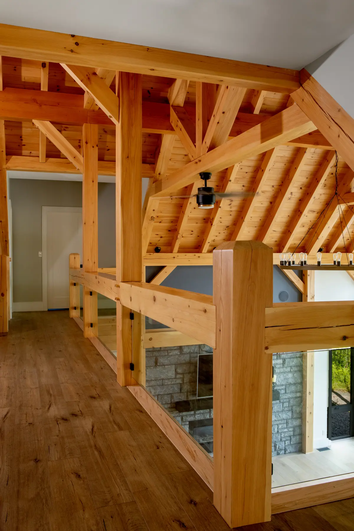 Normerica Timber Homes Timber Frame Cottage Muskoka Room Great Room Family Lakehouse Low Resolution 5081