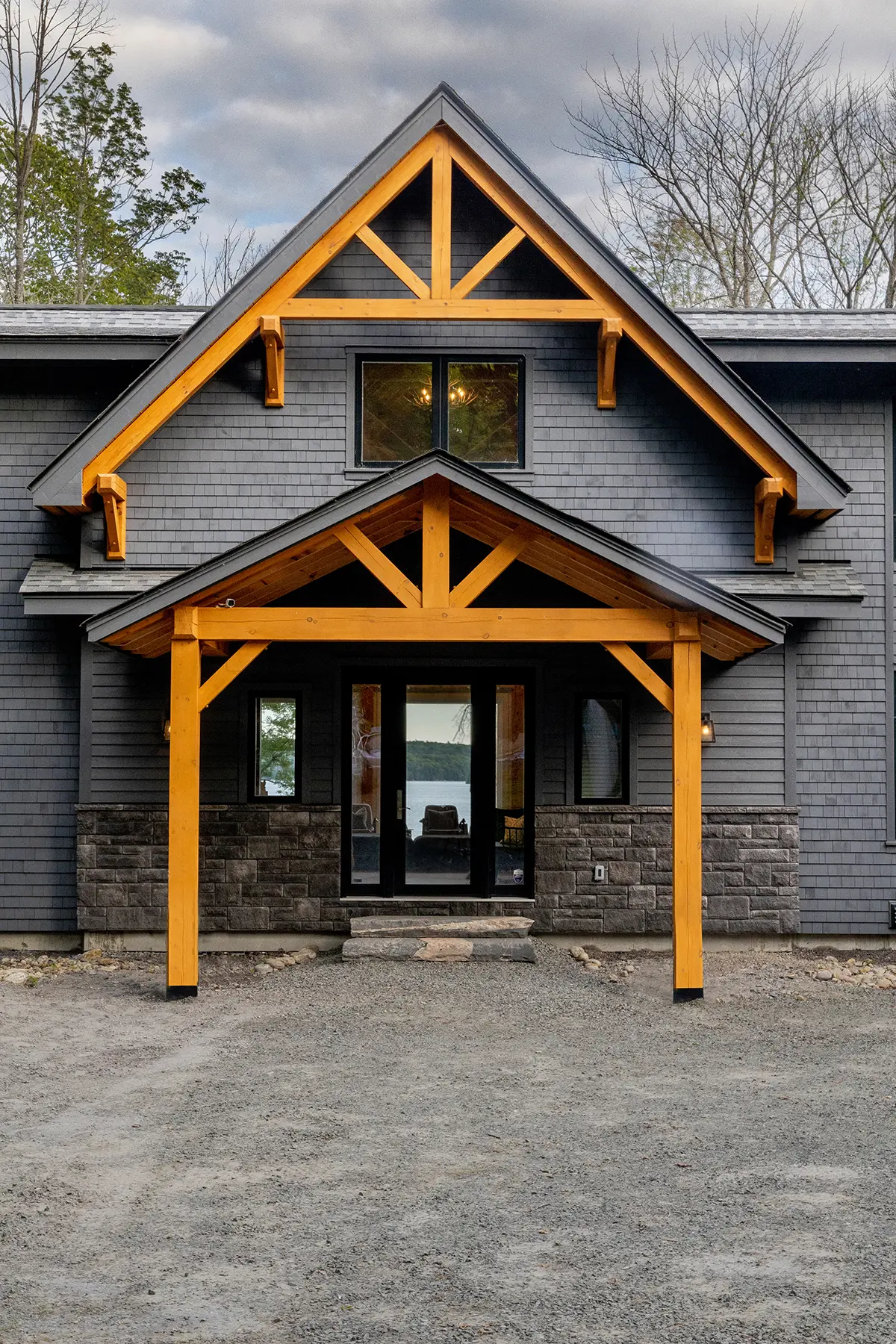 Normerica Timber Homes Timber Frame Cottage Muskoka Room Great Room Family Lakehouse Low Resolution_C81A3199_edit