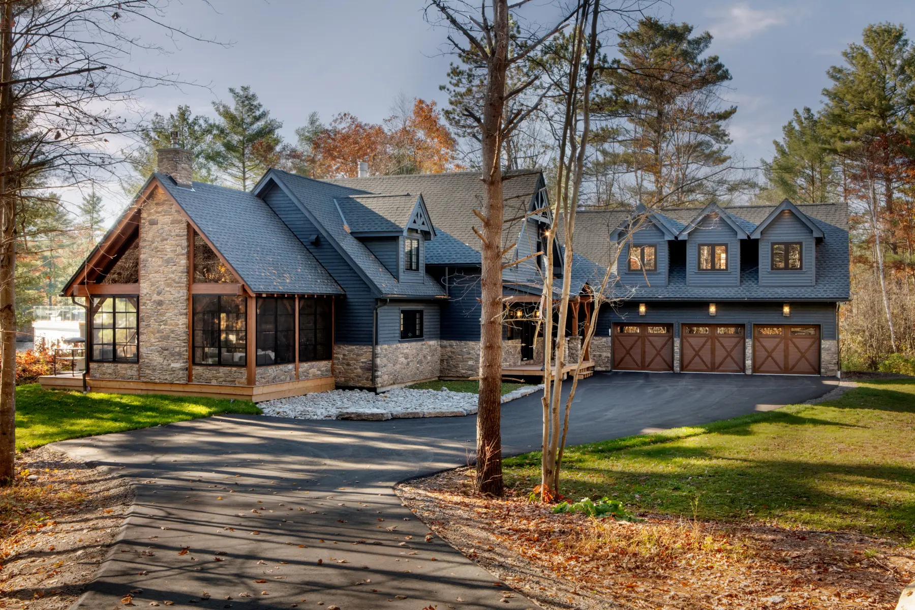 Traditional Lakeside Cottage Lakeside Escape Project Portfolio Exterior Driveway Front Normerica Timber Homes