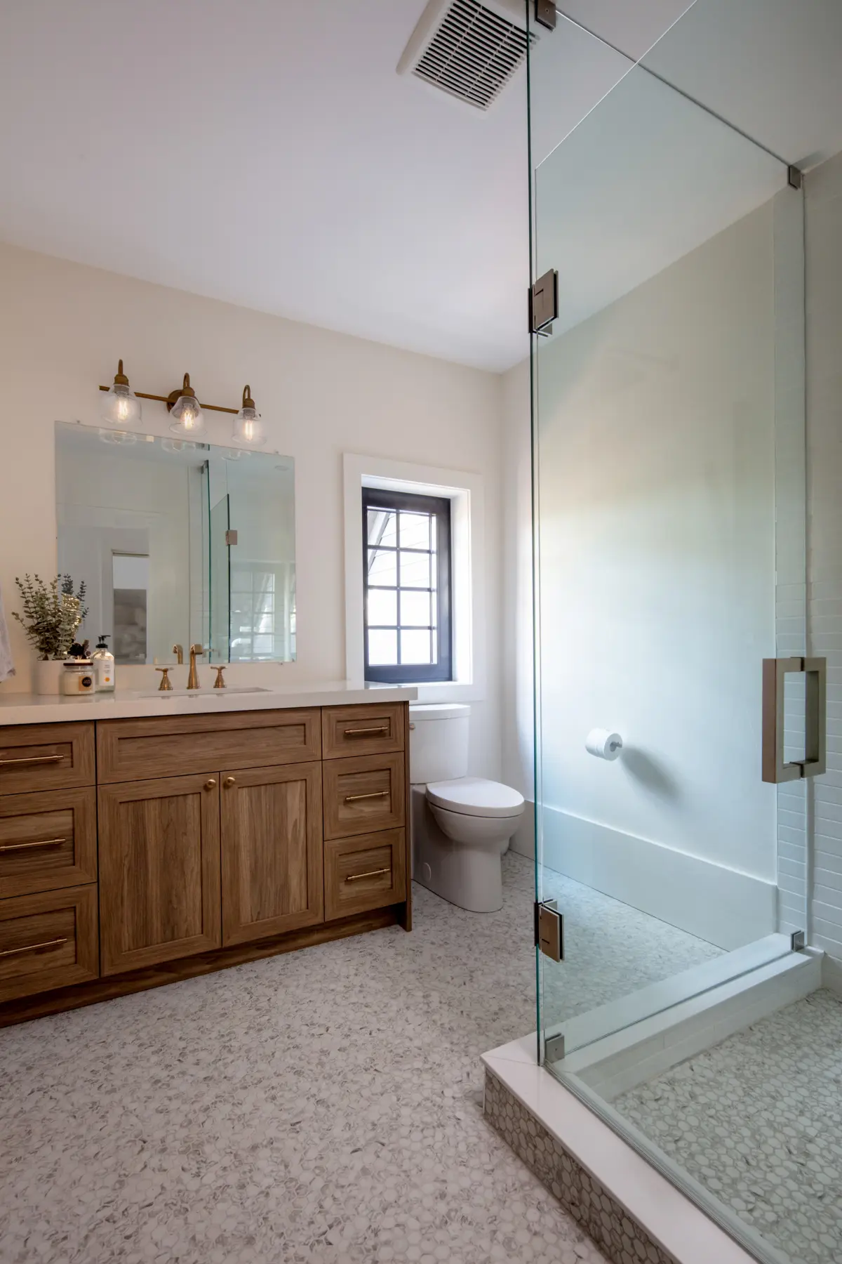 Traditional Lakeside Cottage Lakeside Escape Project Portfolio Interior Guest Bathroom Normerica Timber Homes