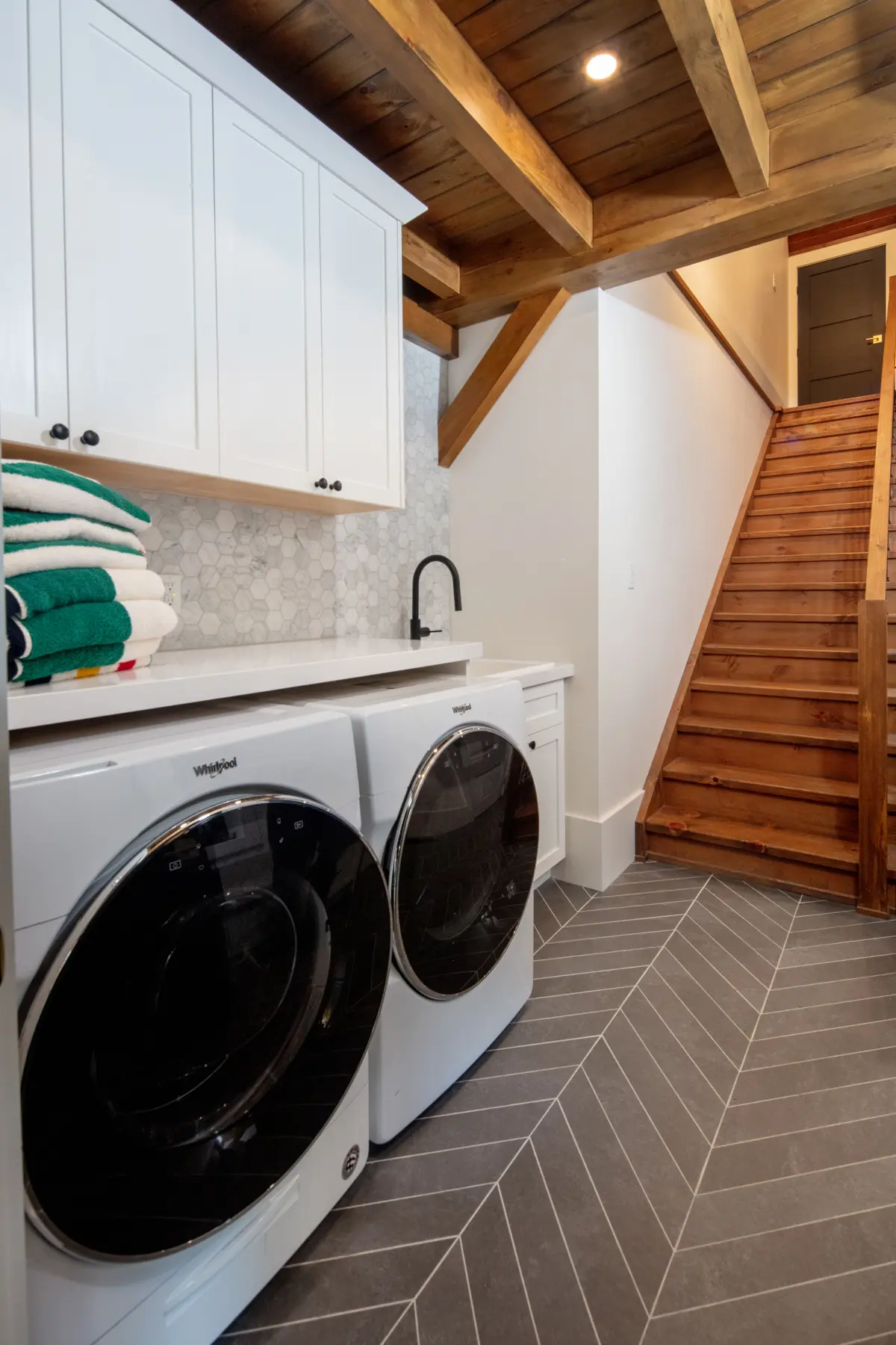 Traditional Lakeside Cottage Lakeside Escape Project Portfolio Interior Mudroom Room Laundry Room Normerica Timber Homes